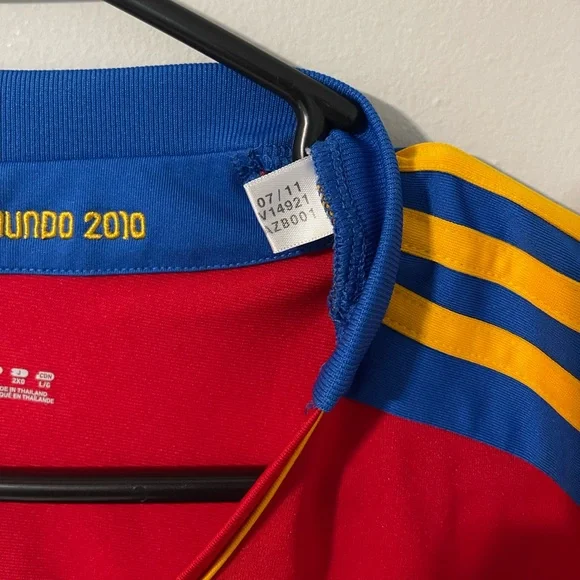 Adidas Spain Jersey - Picture 7 of 10
